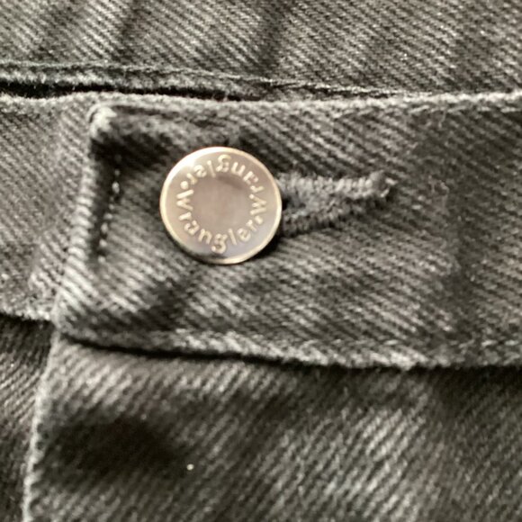 Black Wrangler Jorts - Picture 3 of 5